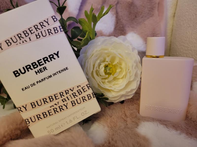 Her Elixir de Parfum with Dark Red Berries, Jasmine & Vanilla