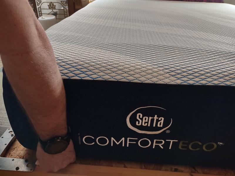 Arm for reference of thickness