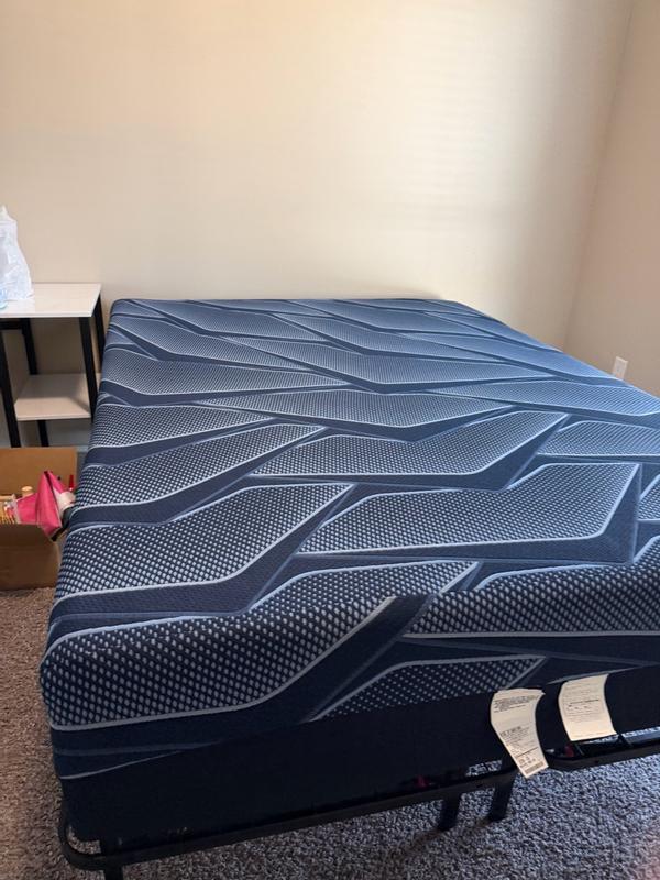 Serta® iSeries® NXG™ Mattress - 3500 Hybrid Firm