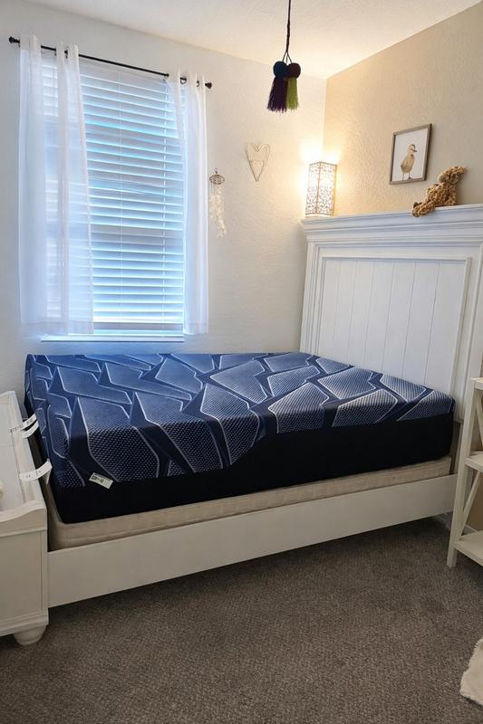 Serta iSeries NXG Hybrid Mattress