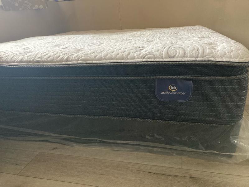 Serta Perfect Sleeper Innerspring Mattress - Cascade Range Plush