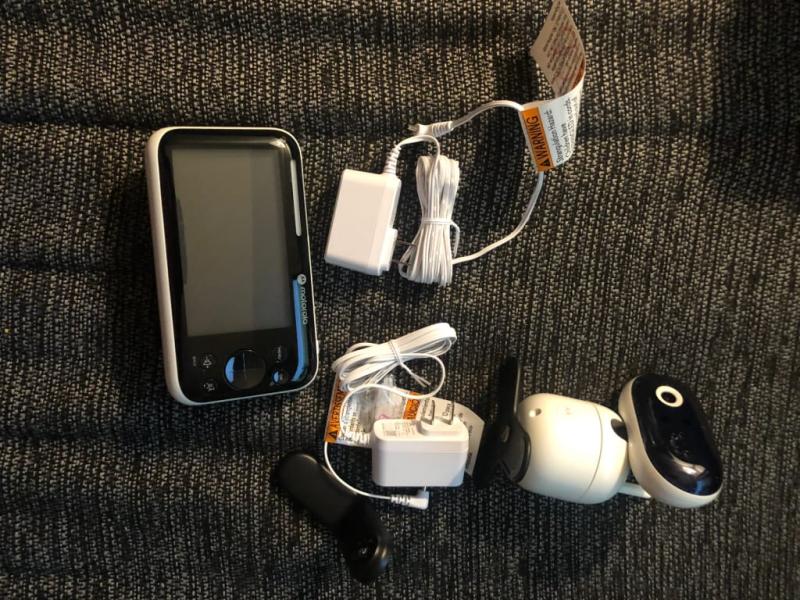 What all comes with the baby monitor