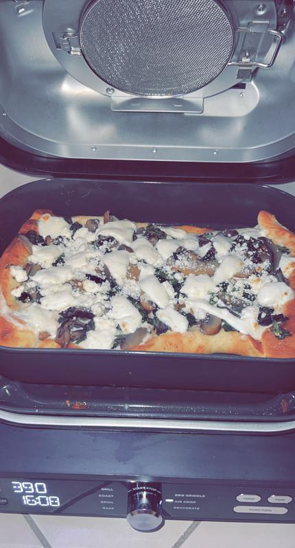 Mushroom, spinach, feta and mozzarella pizza with garlic parmesan sauce!