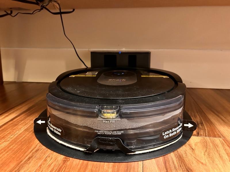 Shark AI Robot Vacuum and Mop with Home Mapping Auto Charging Pet Robotic  Vacuum and Mop Self Emptying in the Robotic Vacuums department at