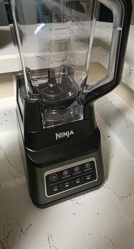 Ninja 40-oz 700-Watt 1-Speed (White) at Lowes.com