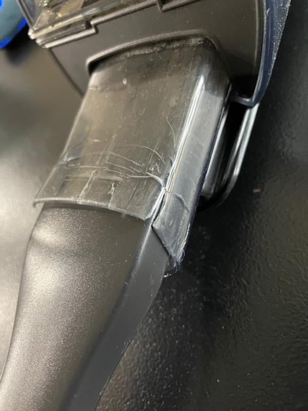 other side of broken plastic that wont hold attachements