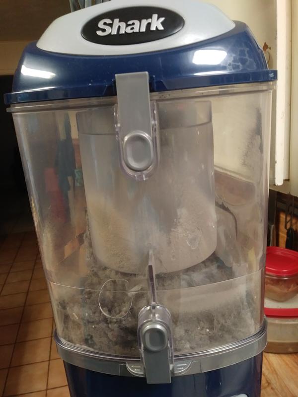 Shark Navigator Speed Upright Vacuum - Thumbnail 5