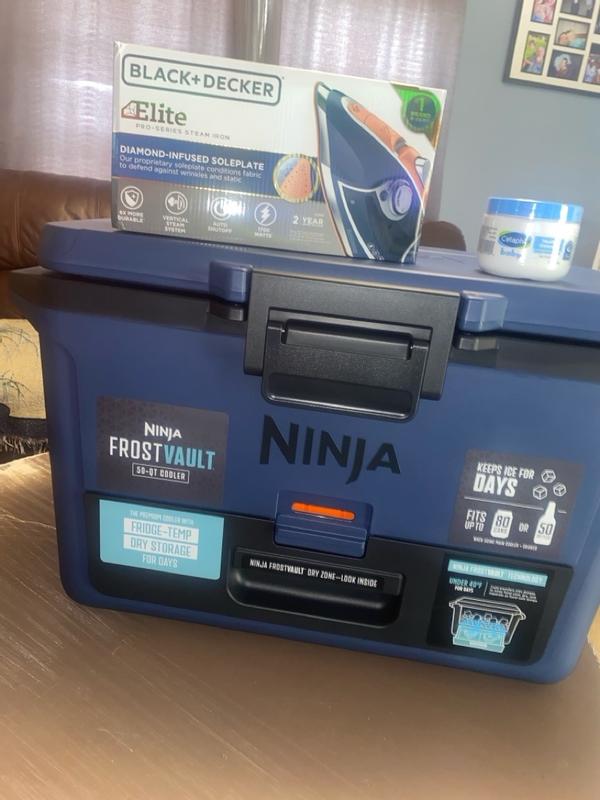 Igayasu.54 　  ネイビー　グレー　セット NINJA FrostVault 50- qt Hard Cooler with Dry Zone in Slate Gray