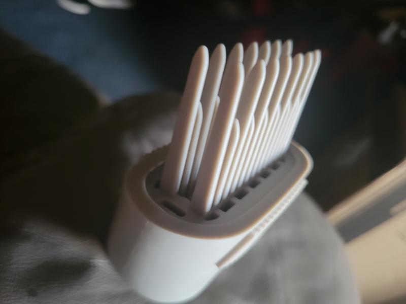 Customer photo for "Durable! Straightens Hair Well!"