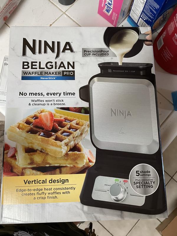  Ninja BW1001 NeverStick PRO Belgian Waffle Maker