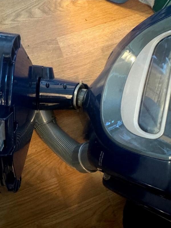 Vacuum base broke completely.