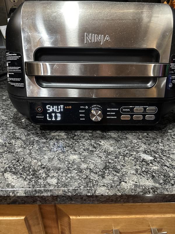 The error we constantly get when lid is obviously closed