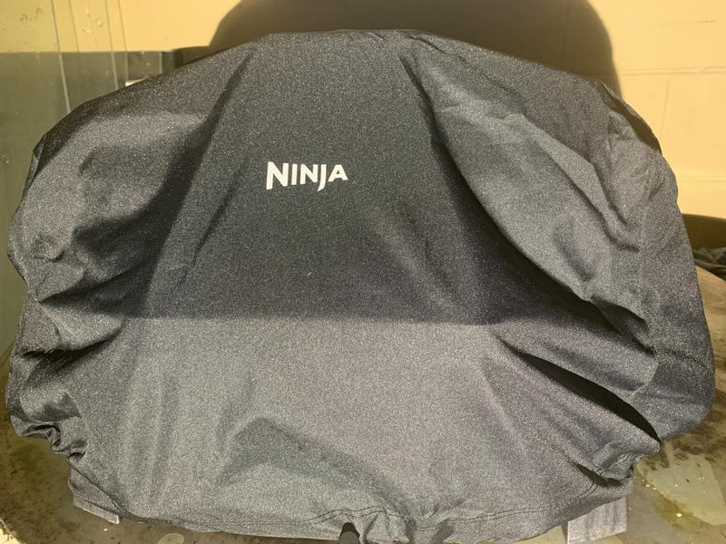  Ninja XSKCOVERXL Woodfire Premium Grill Cover Pro, Compatible  with OG800 and OG900 Series, UV & Water Resistant, Elastic Drawstring for  Snug Fit, Lightweight, Year-Round Protection, 13'' x 24'', Black 