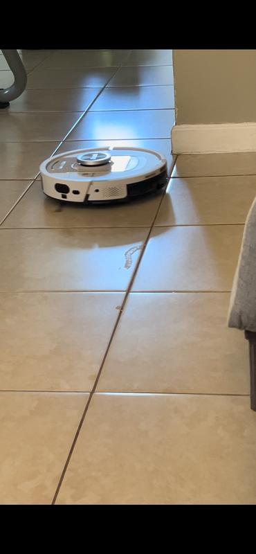 Shark Robot Vacuum & Mop - Thumbnail 2
