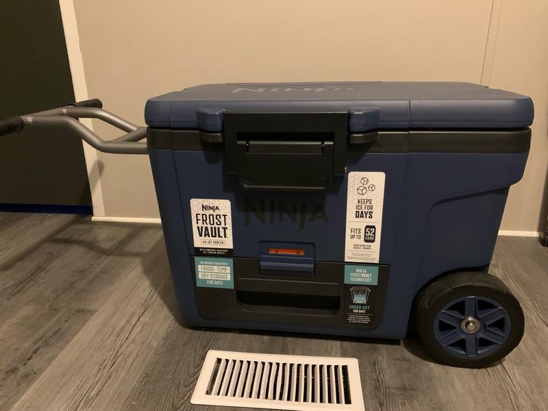 Ninja FrostVault™ 45qt Wheeled Cooler & Shark™ FlexBreeze