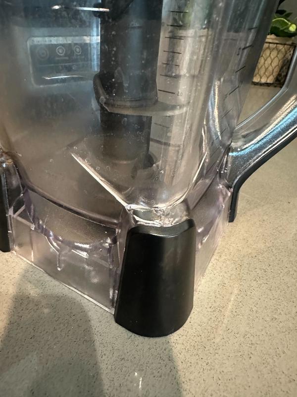 Ninja Blender Jar Cracks Corner 1 of 2
