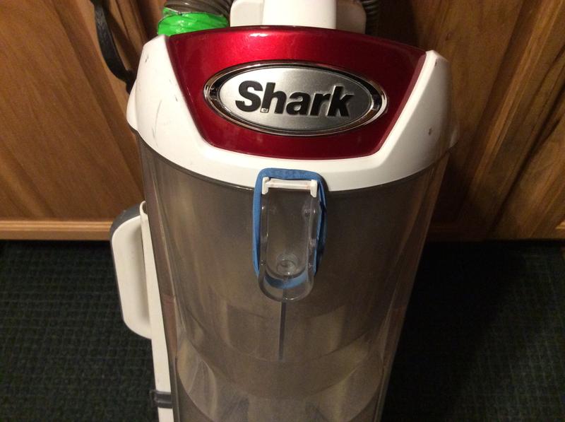 Clip broken on dust canister