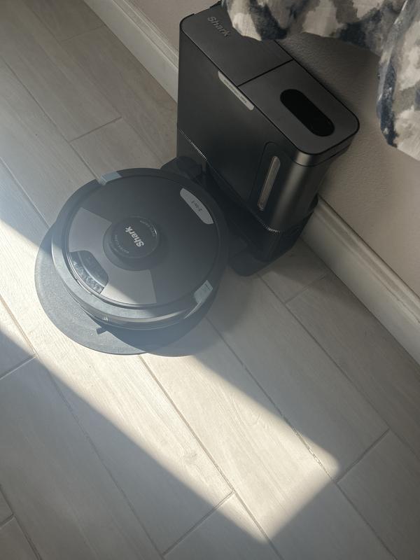 Shark Matrix™ Plus 2-in-1 Robot Vacuum and Mop with XL HEPA
