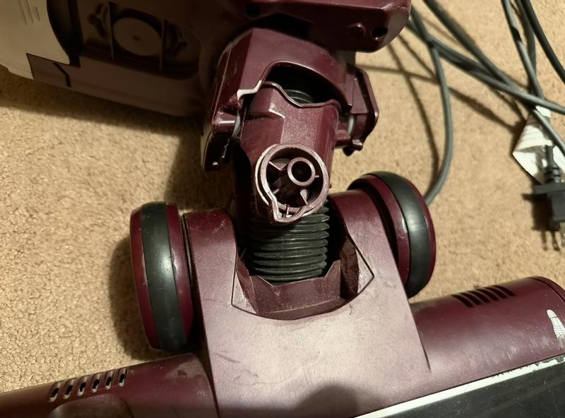 2-New pics & 2 broke pics trying to change the belt on the bottom