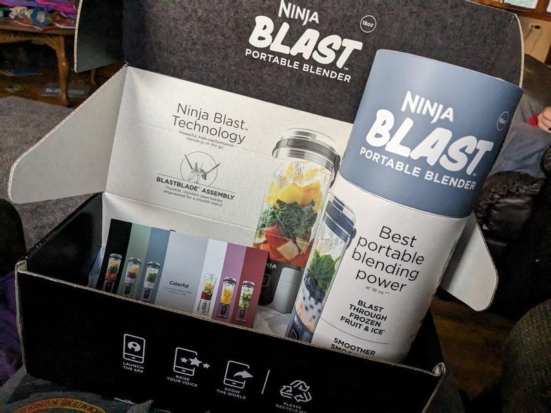 Ninja - Blast 18 oz. Portable Blender - White