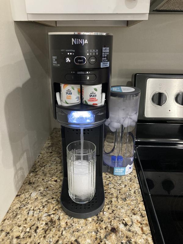 Ninja Thirsti Drink System, Soda Maker, Create Unique Sparkling & Still  Drinks, Personalize Size & Flavor, Carbonated Water Machine, 60L CO2  Cylinder
