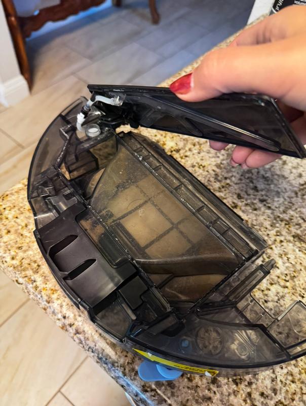 Water reservoir detached