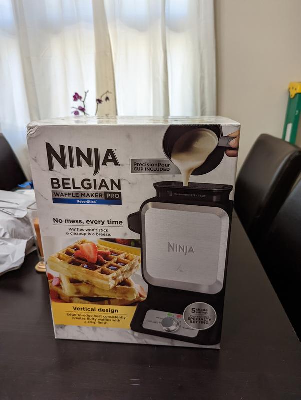 Ninja BW1001 NeverStick PRO Belgian Waffle Maker, Vertical Design, 5 Shade  Settings, with Precision-Pour Cup & Chef-curated Recipe Guide, Black 