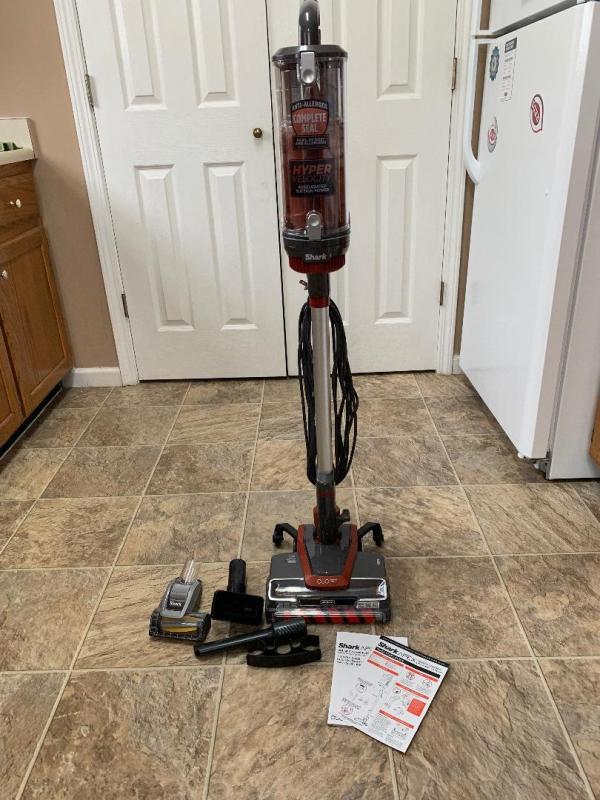 Customer Reviews Shark® APEX® UpLight™ LiftAway® DuoClean® Self