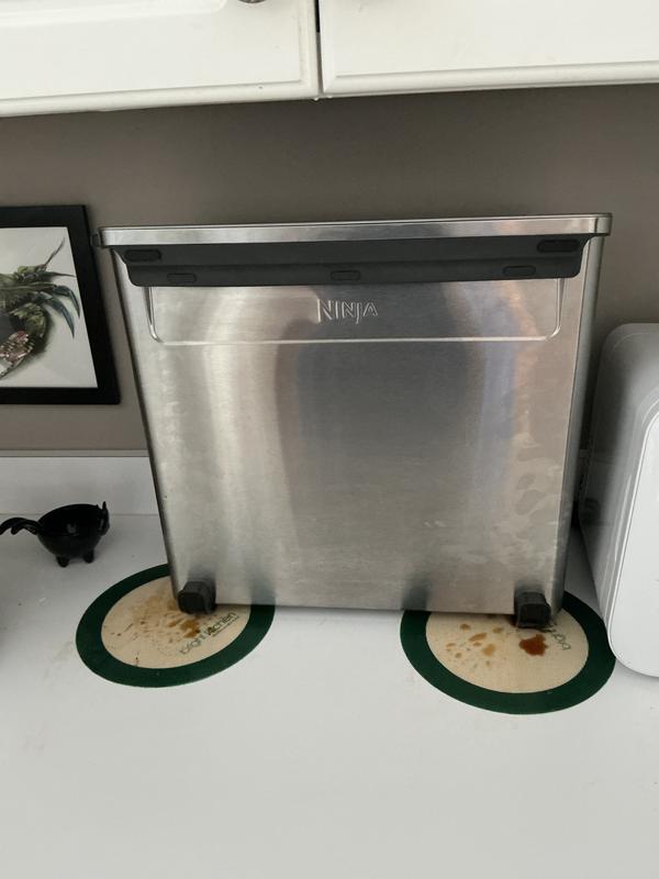 Grease that leaked out