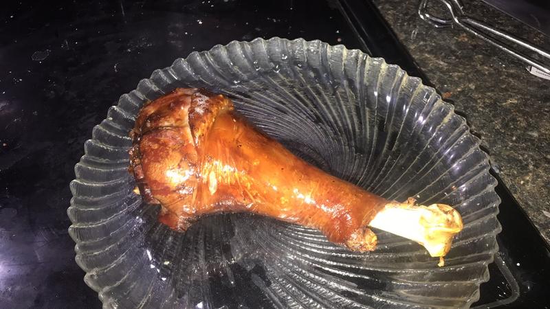 cartoonishly good looking turkey leg