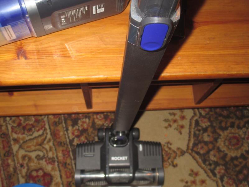 small and thin roller for getting under furniture