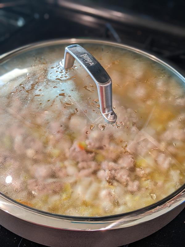 Easier cooking with the glass lid