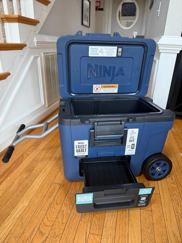 LaQ 約1.2kg Ninja FrostVault™ 45qt Wheeled Cooler with Dry Zone (Lakeshore