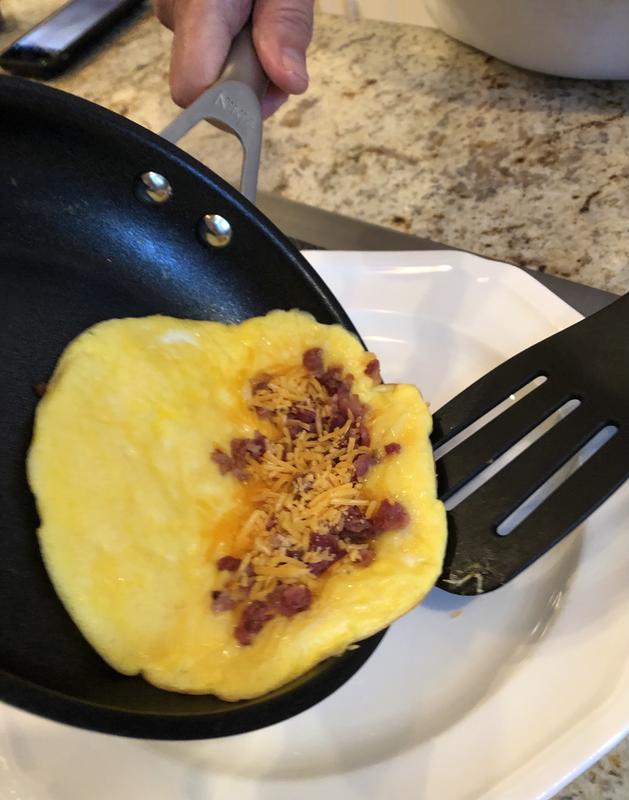 Slides right out. No oil was used on this Great Ninja Pan.