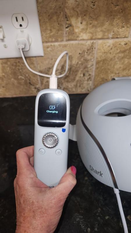 CryoGlow mask with remote during use