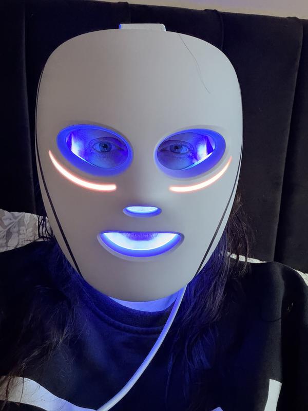 Customer photo for "Great cooling plates and warm led mask"