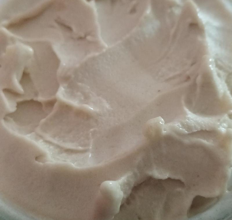 Pure orange sorbet topped with condensed milk.

Banana honey and coconut sorbet. (とっても素敵でした！)