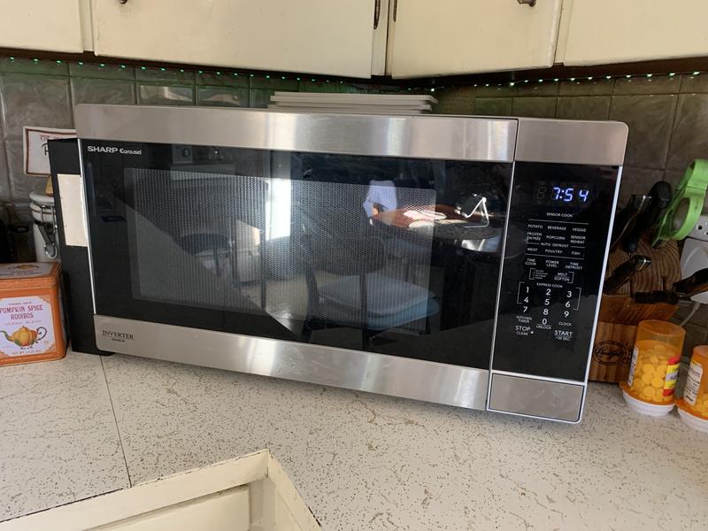 2.2 cu. ft. XL Countertop Microwave Oven (SMC2266HS) | SHARP