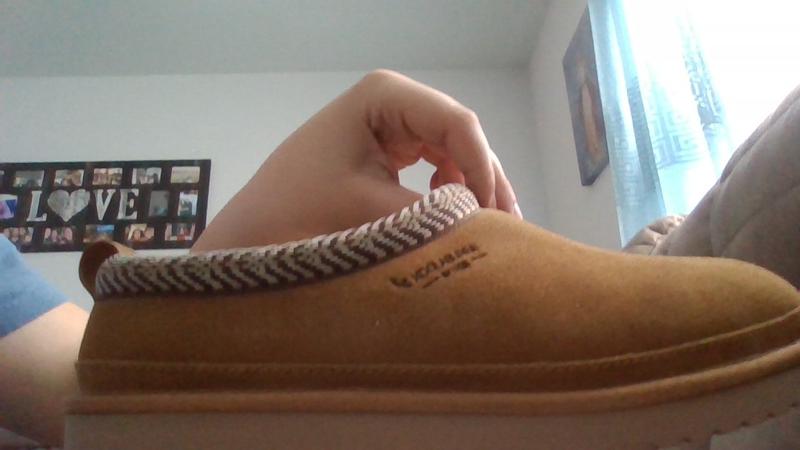【メンズ・特価・最終セール】UGG KOOLABURRA スリッパ Amazon.com | Koolaburra by UGG Men's Burree Slipper, Cloud