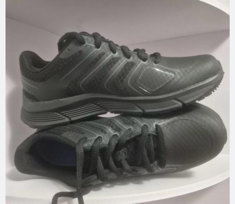 Course Women's Black Slip-Resistant Athletic Shoes