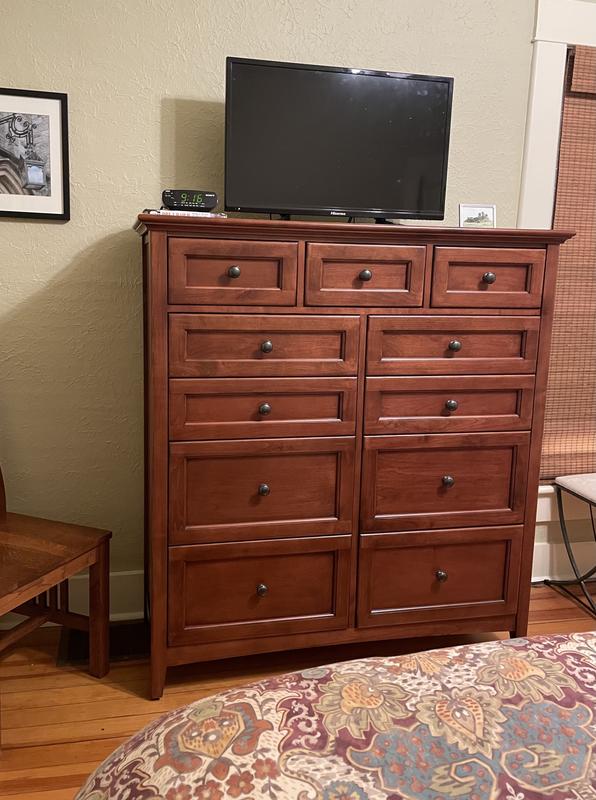 Whittier Wood McKenzie 11-Drawer Chest | Homemakers Furniture