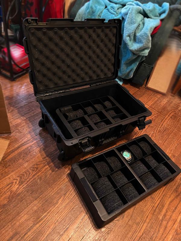 Invicta pelican clearance case