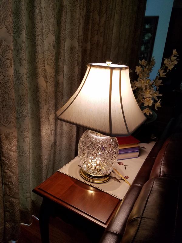waterford daima 28 table lamp