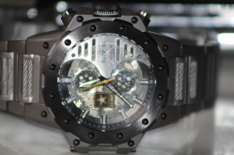 Invicta 32987 discount