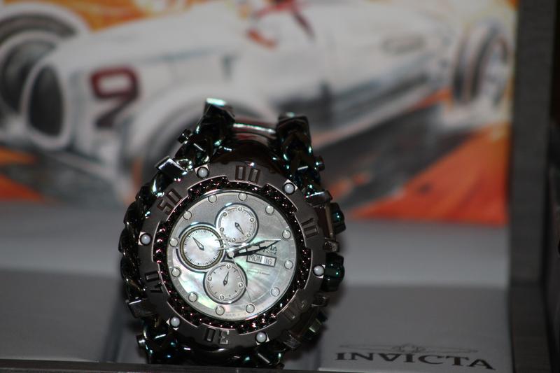 Invicta 20398 deals