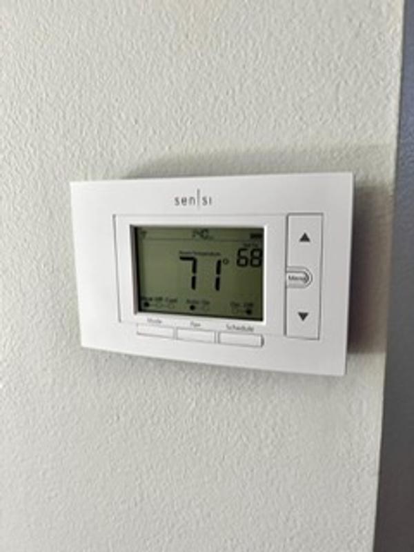 TERMOSTATO PROGRAMABLE INTELIGENTE SENSI WI-FI PARA HOGAR INTELIGENTE – A&R  Supply - Air Conditioning & Refrigeration Wholesaler