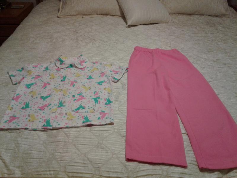 I made a pyjama for my grand-daughter.