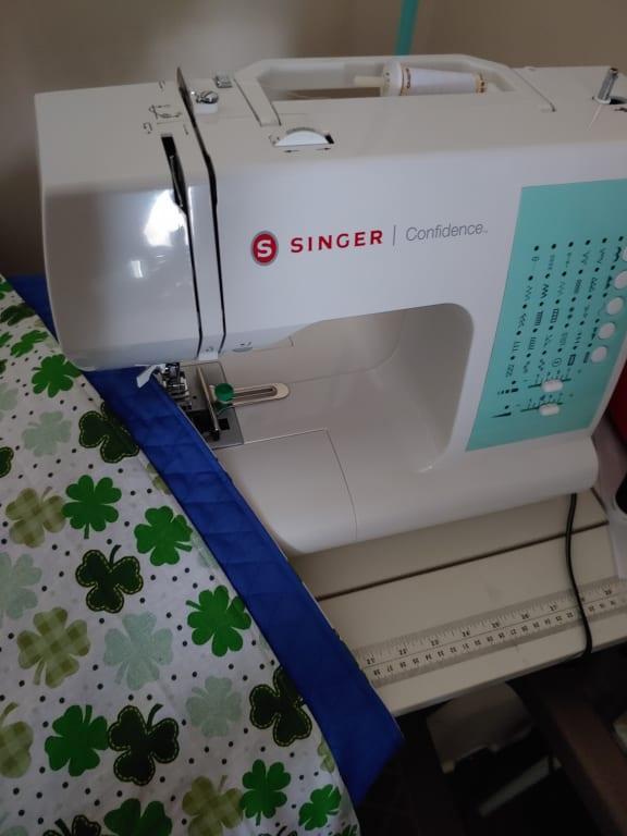 Shamrock quilted table runner