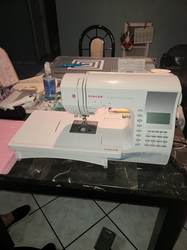 SINGER® QUANTUM STYLIST™ 9960 - Buttonholes www.singer.com #Singer  #SingerSewingMachine #SewingMachine #IndustrialSewingMachine #Sewing  #DIY, By Singer Africa Middle East Ltd.