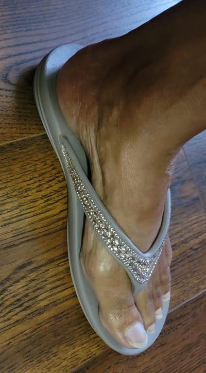 Photo Wearing Sandal